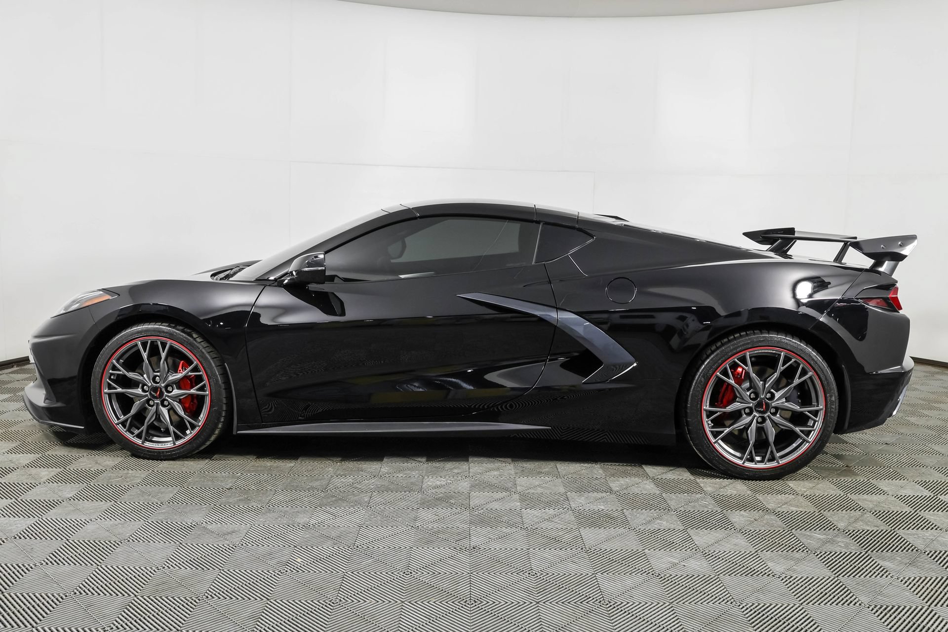 Used 2023 Chevrolet Corvette Stingray Preferred Cpe w/ Battery Protection Package RWD image 23