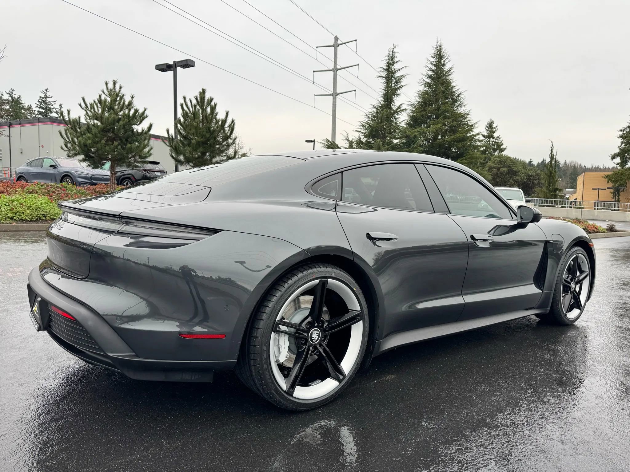 Used 2020 Porsche Taycan 4S image 11