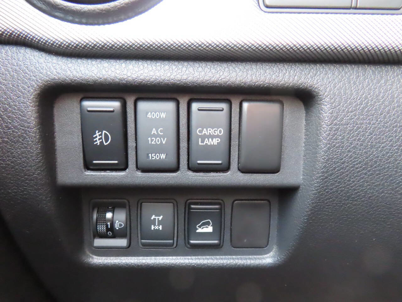 Used 2017 Nissan Titan PRO-4X image 20