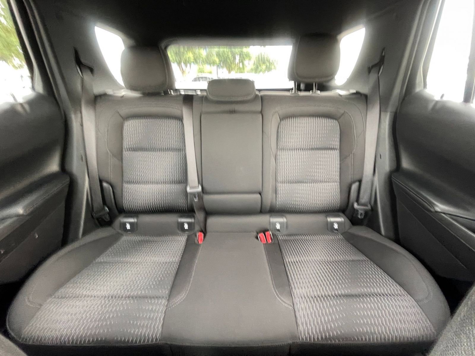 Used 2025 Chevrolet Equinox LT image 38