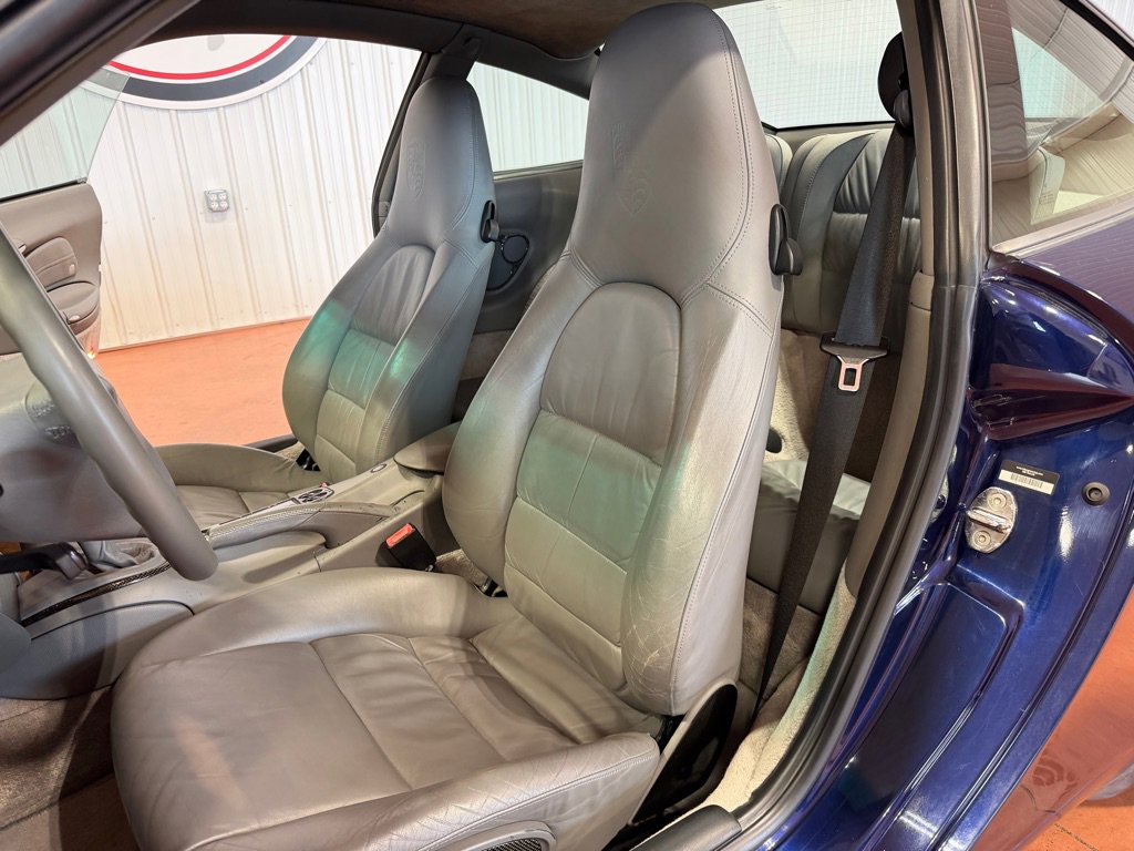 Used 2001 Porsche 911 Carrera 4 image 17