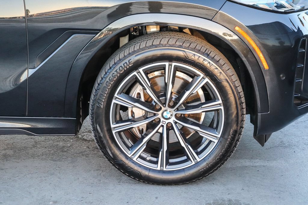 Used 2024 BMW X6 xDrive40i AWD/4WD image 11