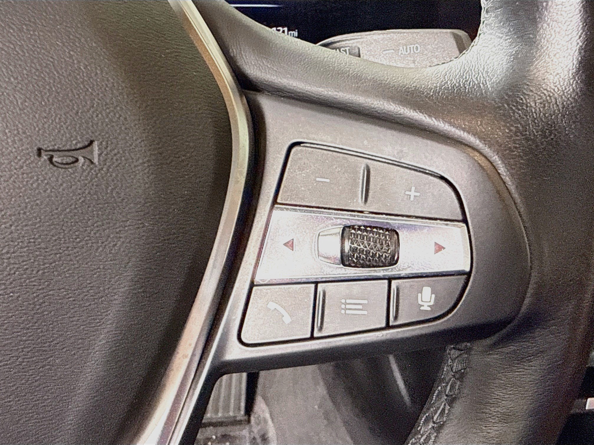 Used 2023 BMW i4 eDrive40 w/ Premium Package RWD image 15
