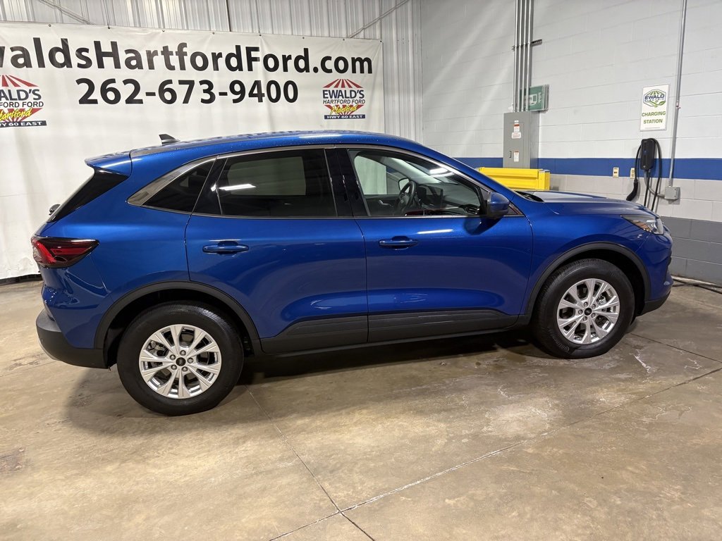 Certified 2023 Ford Escape Active w/ Tech Pack #2 image 9