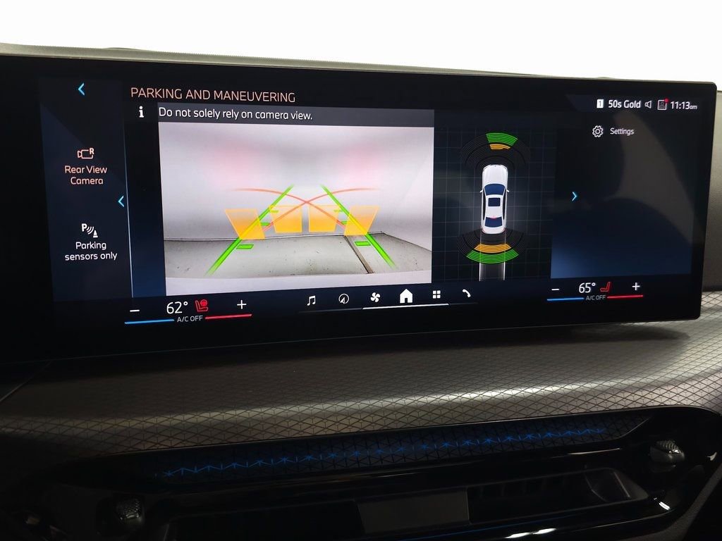 Used 2025 BMW 330i xDrive Sedan w/ Convenience Package image 29