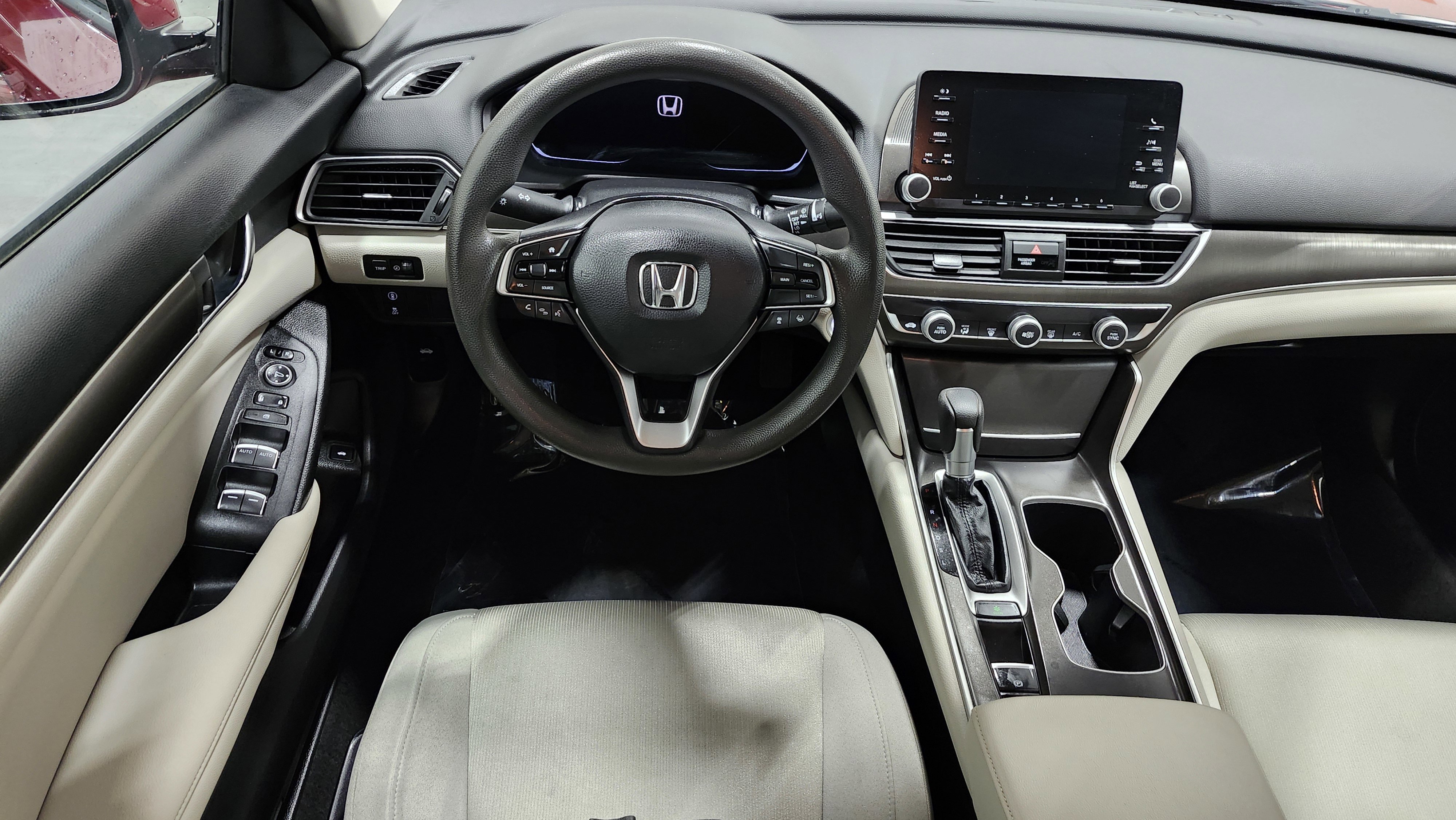 Used 2018 Honda Accord LX image 23