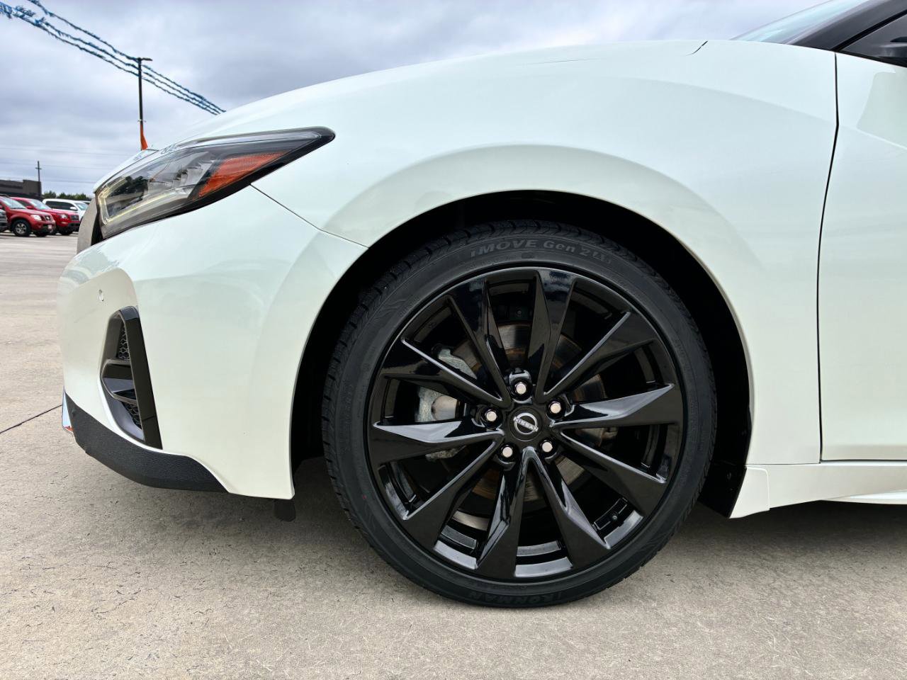 Used 2023 Nissan Maxima SR w/ Sport Mat Group image 7