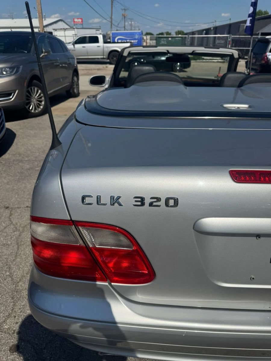 Used 2003 Mercedes-Benz CLK 320 Cabriolet image 13