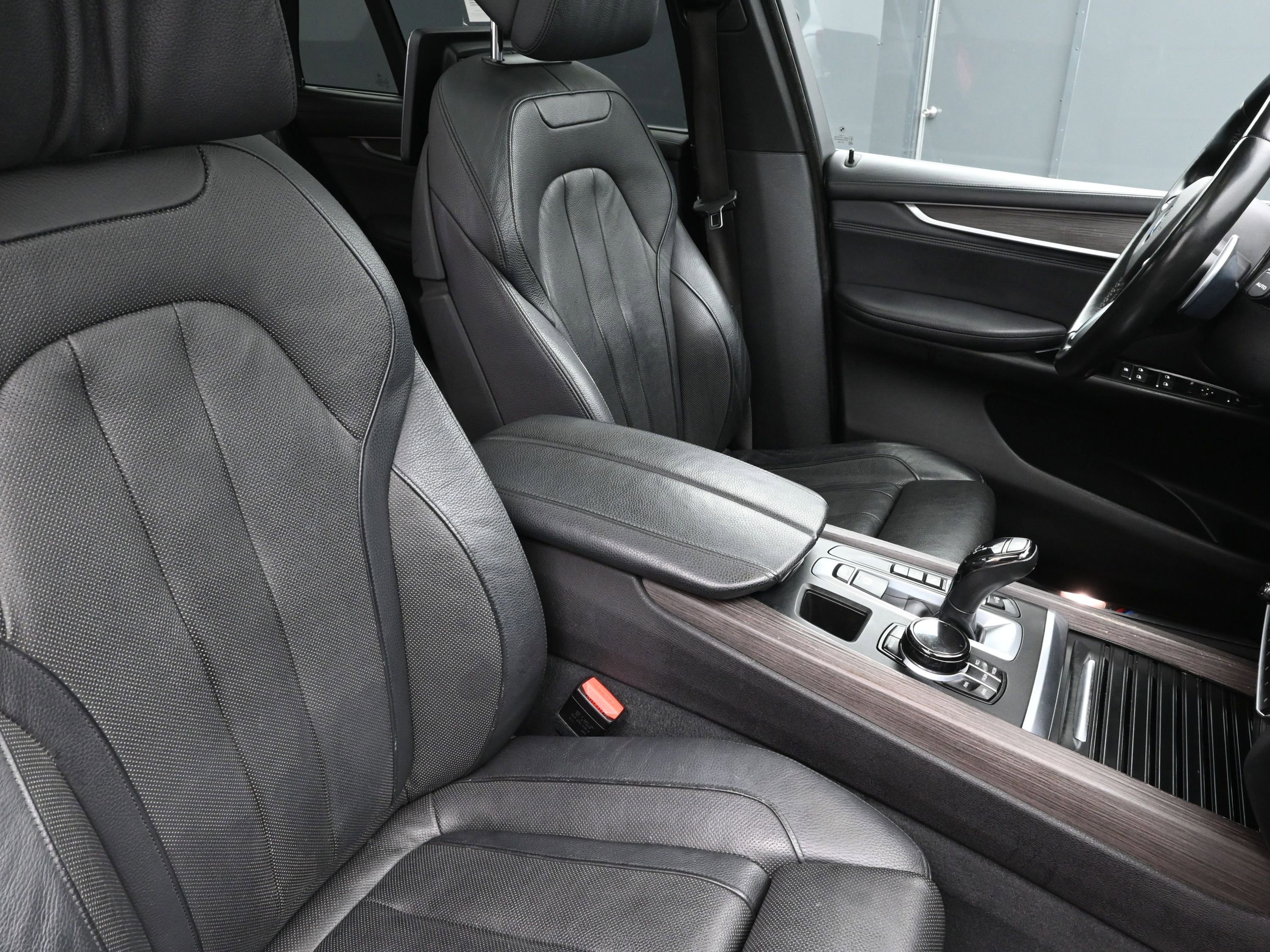 Used 2017 BMW X5 xDrive50i image 27