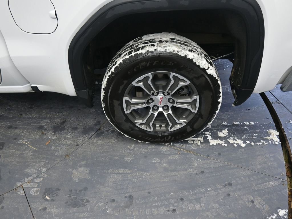 Used 2025 GMC Sierra 1500 SLT image 19