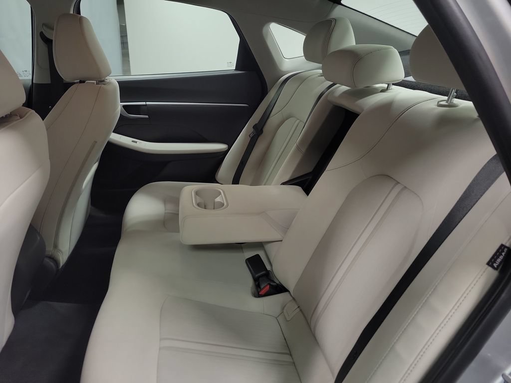 Used 2025 Hyundai Sonata SEL FWD image 28