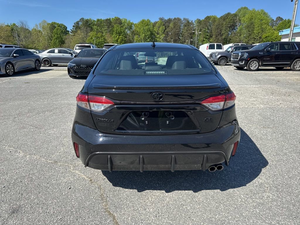 Used 2025 Toyota Corolla SE w/ SE Premium Package image 4