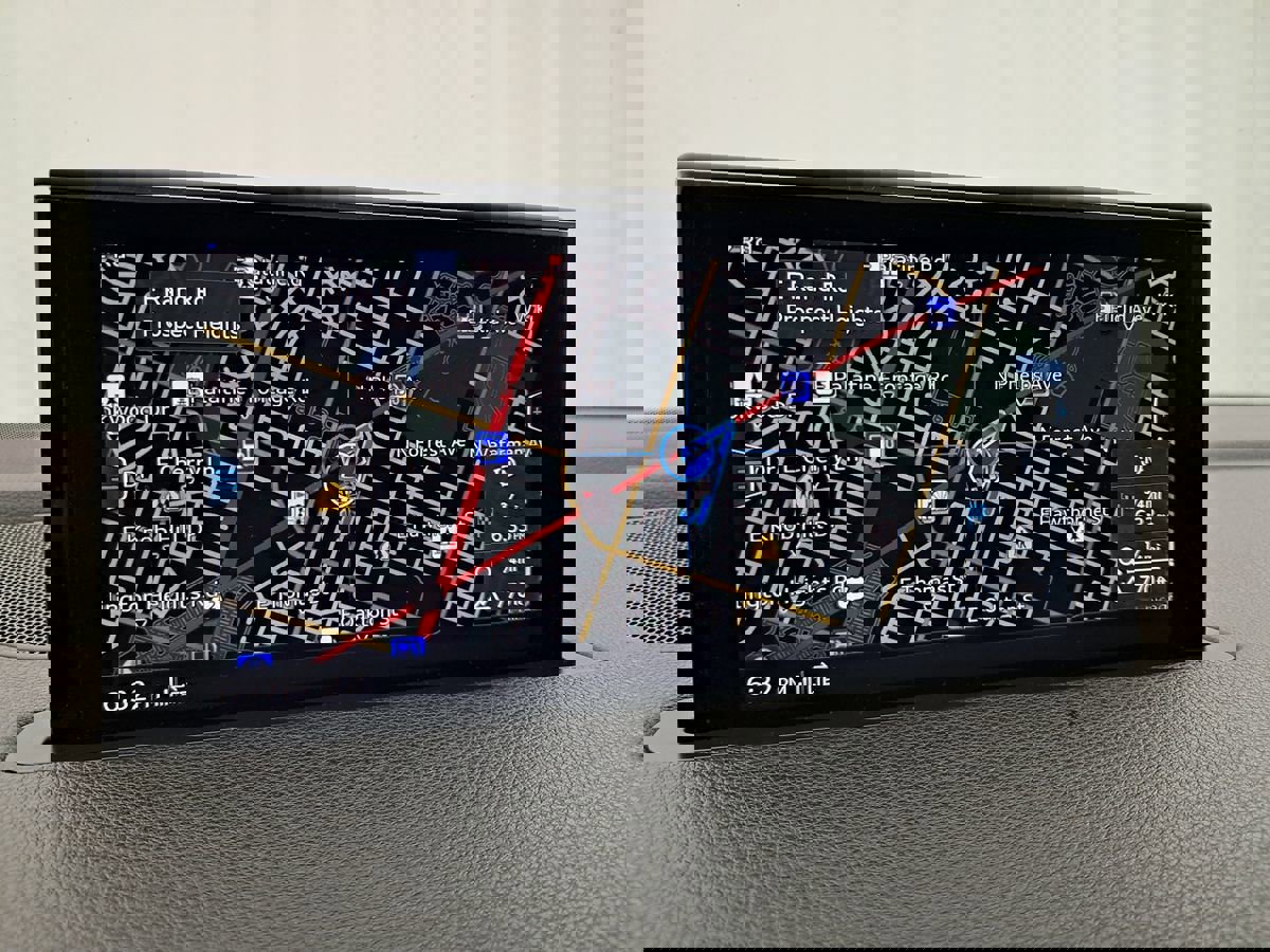 Used 2017 Audi Q7 3.0T Premium w/ Towing Package image 13