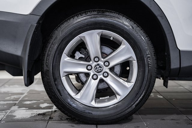 Used 2015 Toyota RAV4 XLE image 17