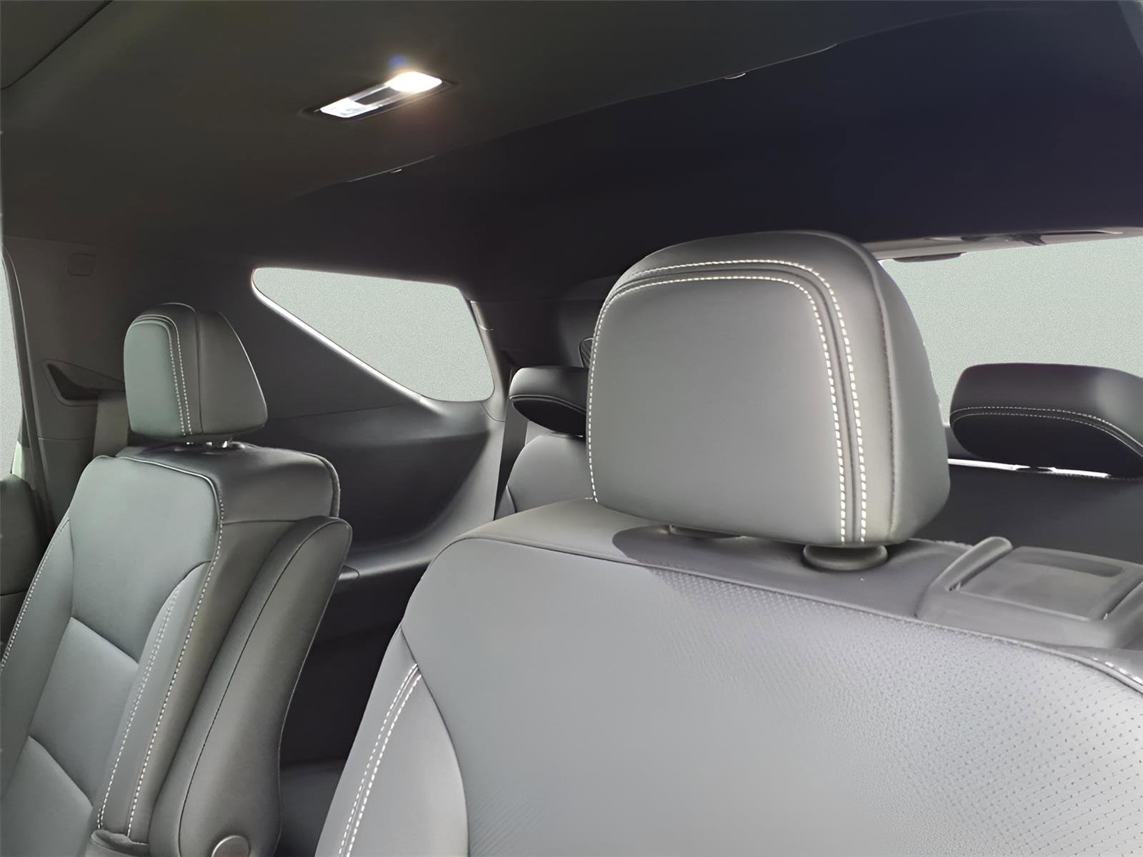 New 2026 Chevrolet Traverse LT w/ Sun and Wheel Package image 10