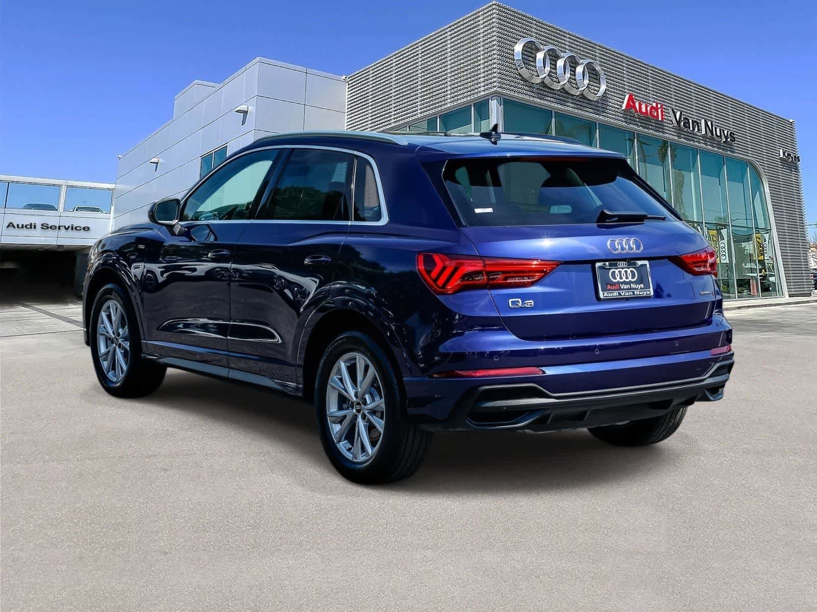 Used 2025 Audi Q3 2.0T Premium w/ Convenience Package AWD/4WD image 2