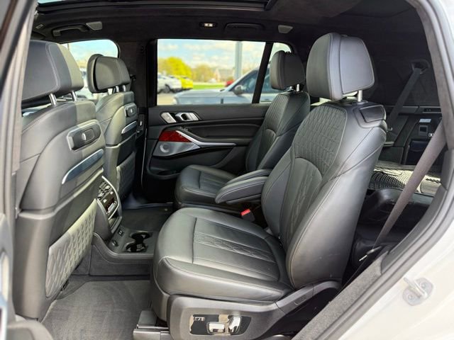 Used 2024 BMW ALPINA XB7 image 18