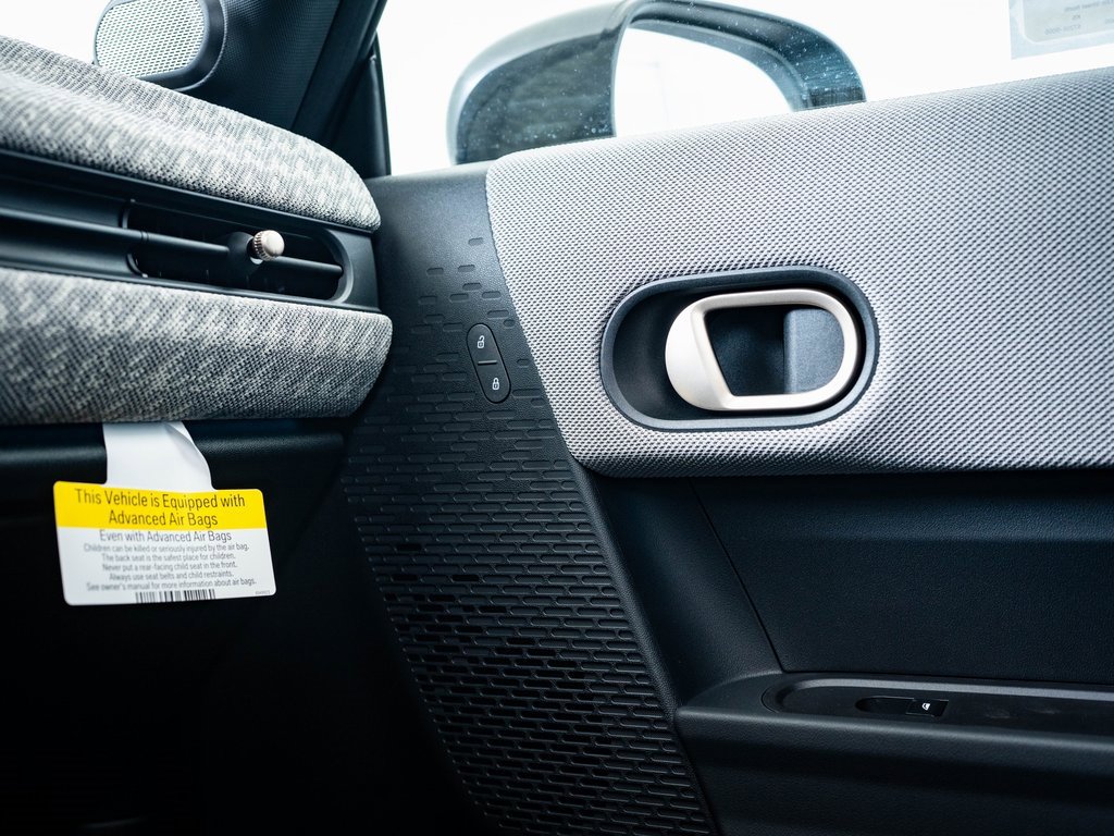 Certified 2025 MINI Cooper S image 33