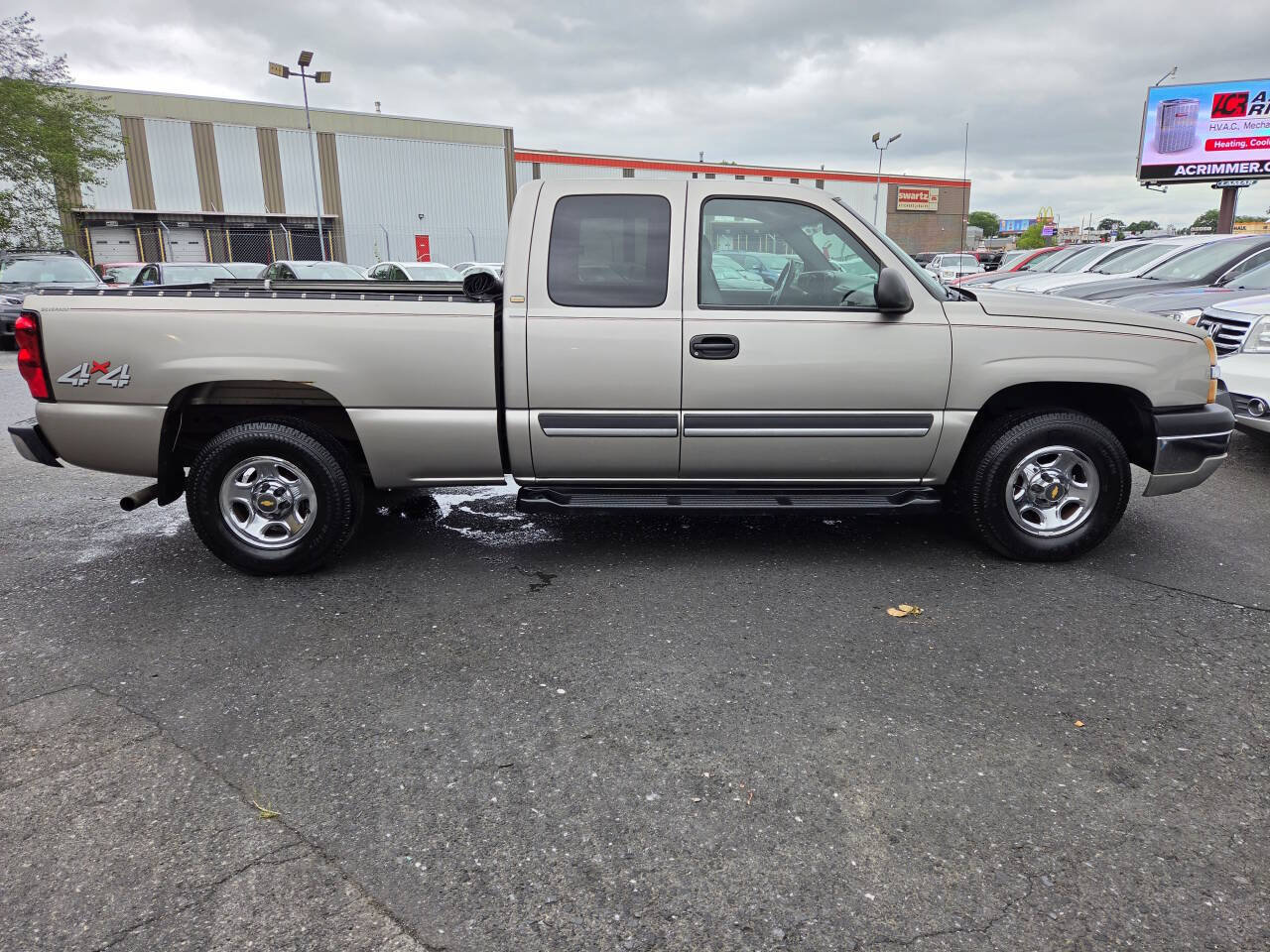 Used 2003 Chevrolet Silverado 1500 4x4 Extended Cab w/ Exterior Appearance Package image 4