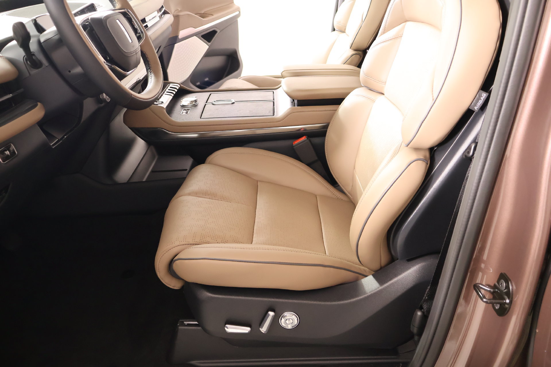 New 2027 Lincoln Navigator L Black Label AWD/4WD image 12