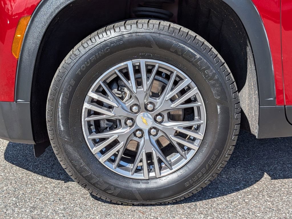 Used 2024 Chevrolet Traverse LT w/ LPO, Floor Liner Package image 11