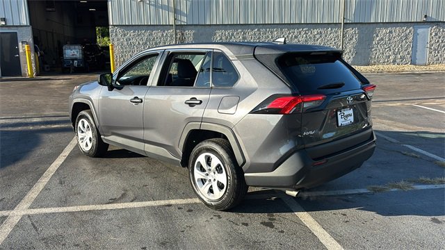 Used 2024 Toyota RAV4 LE image 7