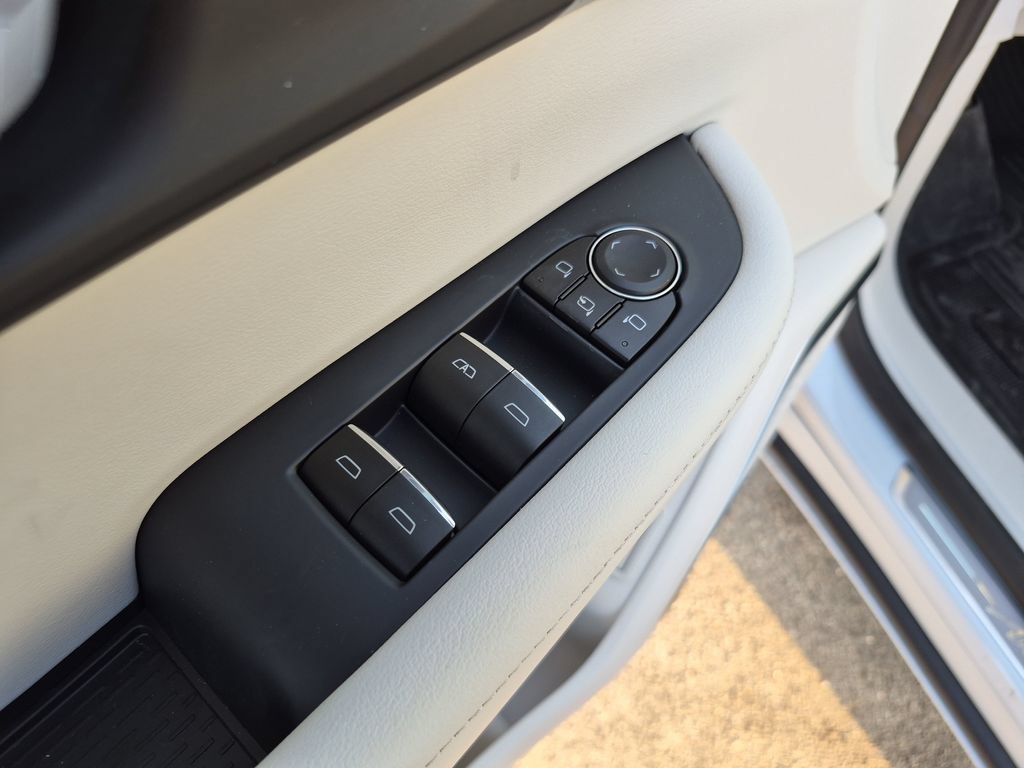 New 2026 Buick Enclave Avenir w/ Super Cruise Package FWD image 20