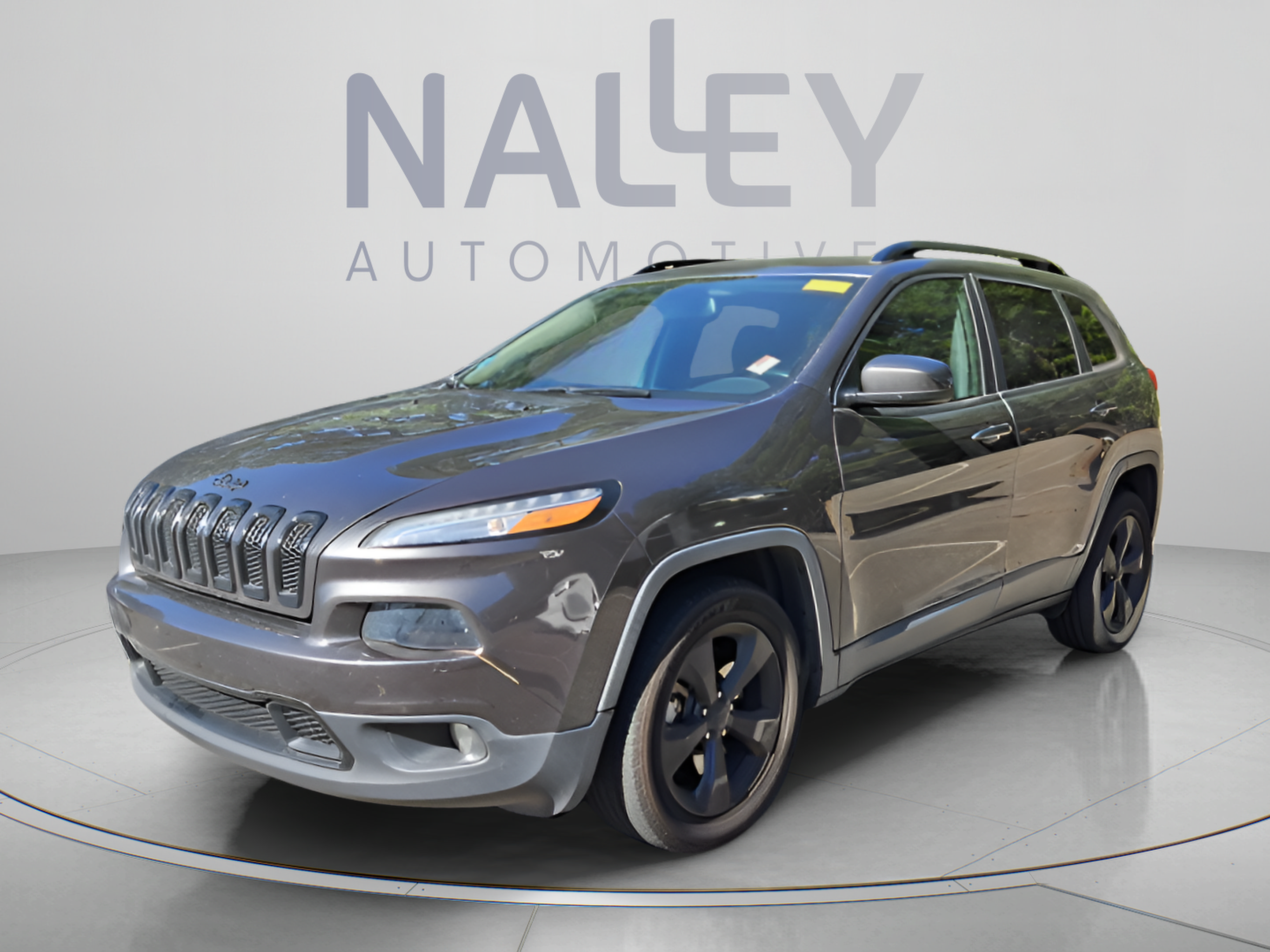 Used 2018 Jeep Cherokee Latitude w/ Altitude Package