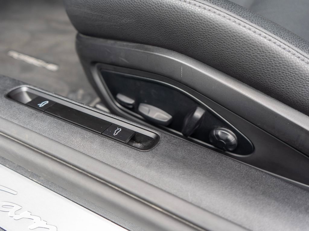 Certified 2025 Porsche 911 Carrera T image 28