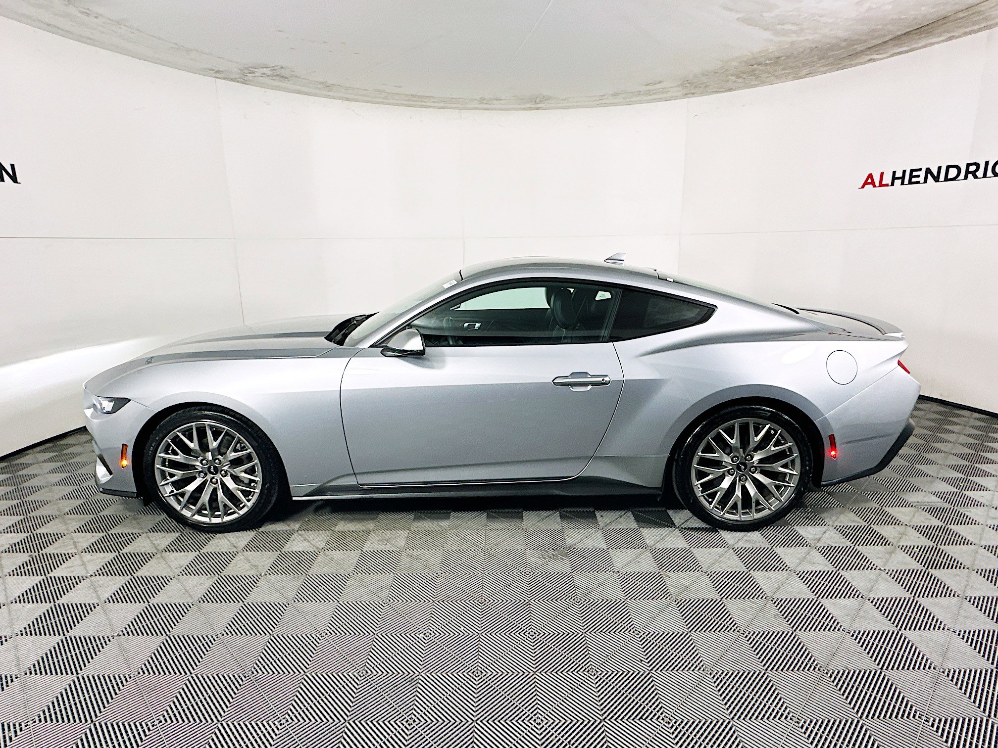 Used 2024 Ford Mustang Premium image 6