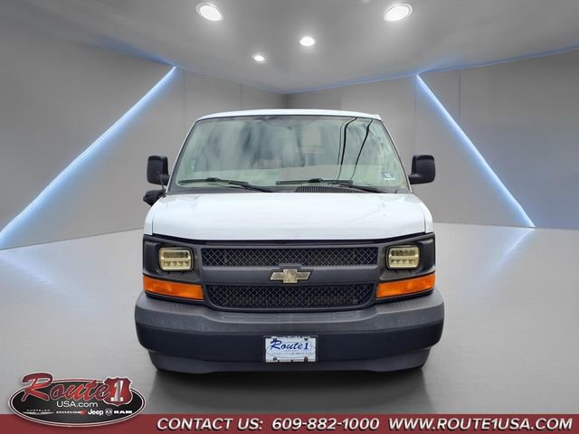 Used 2017 Chevrolet Express 2500 Extended image 9