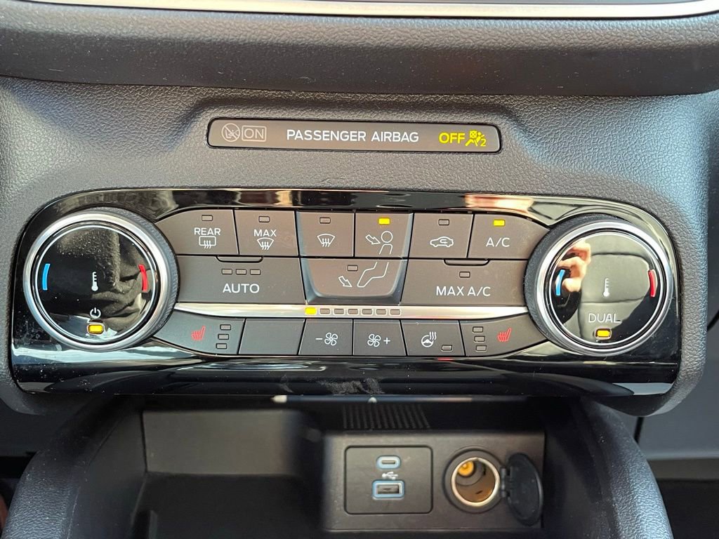Used 2022 Ford Escape SEL w/ Technology Package AWD/4WD image 38