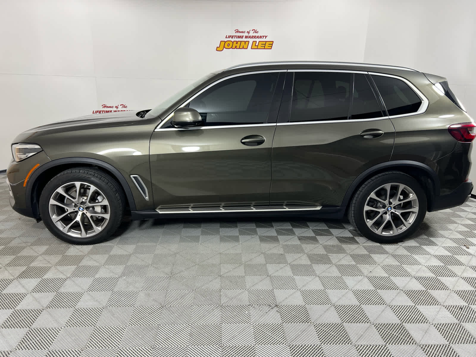 Used 2023 BMW X5 xDrive40i image 2
