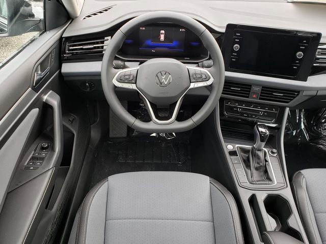 New 2026 Volkswagen Jetta SE image 10