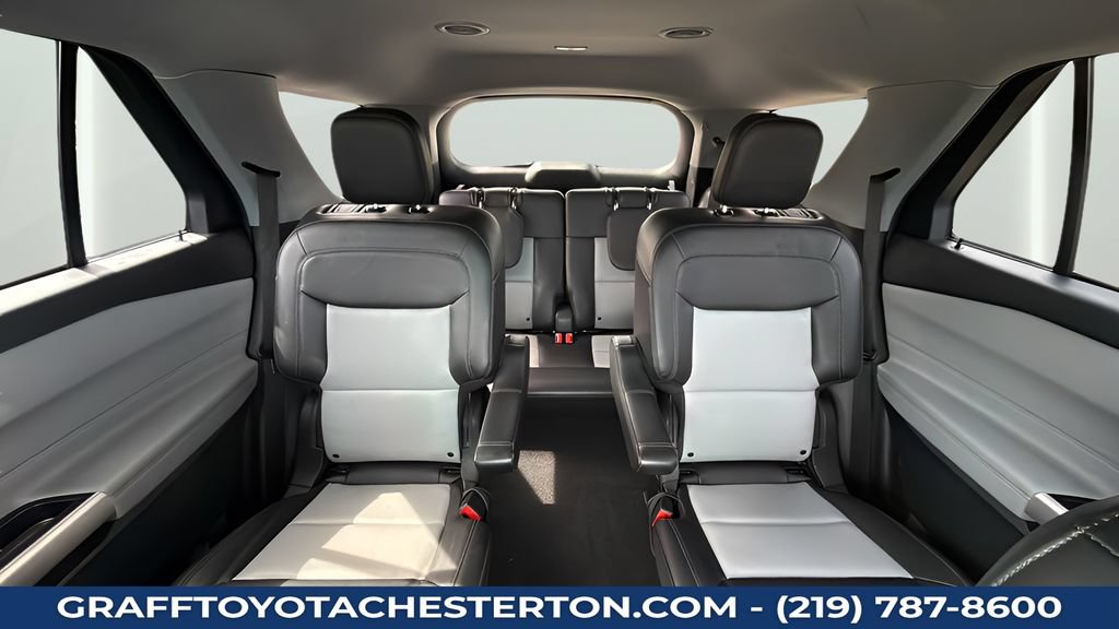 Used 2023 Ford Explorer XLT w/ Equipment Group 202A AWD/4WD image 24