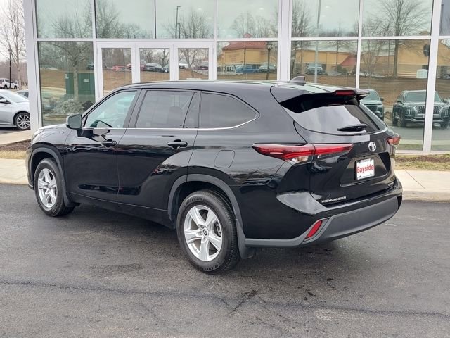 Used 2024 Toyota Highlander LE image 15