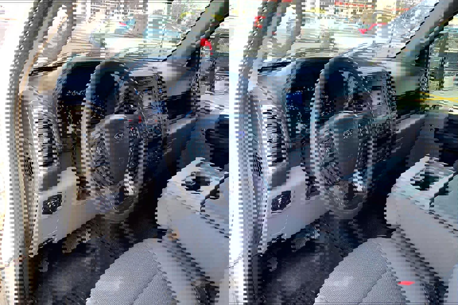 Used 2022 Ford F250 XL w/ Power Equipment Group image 18