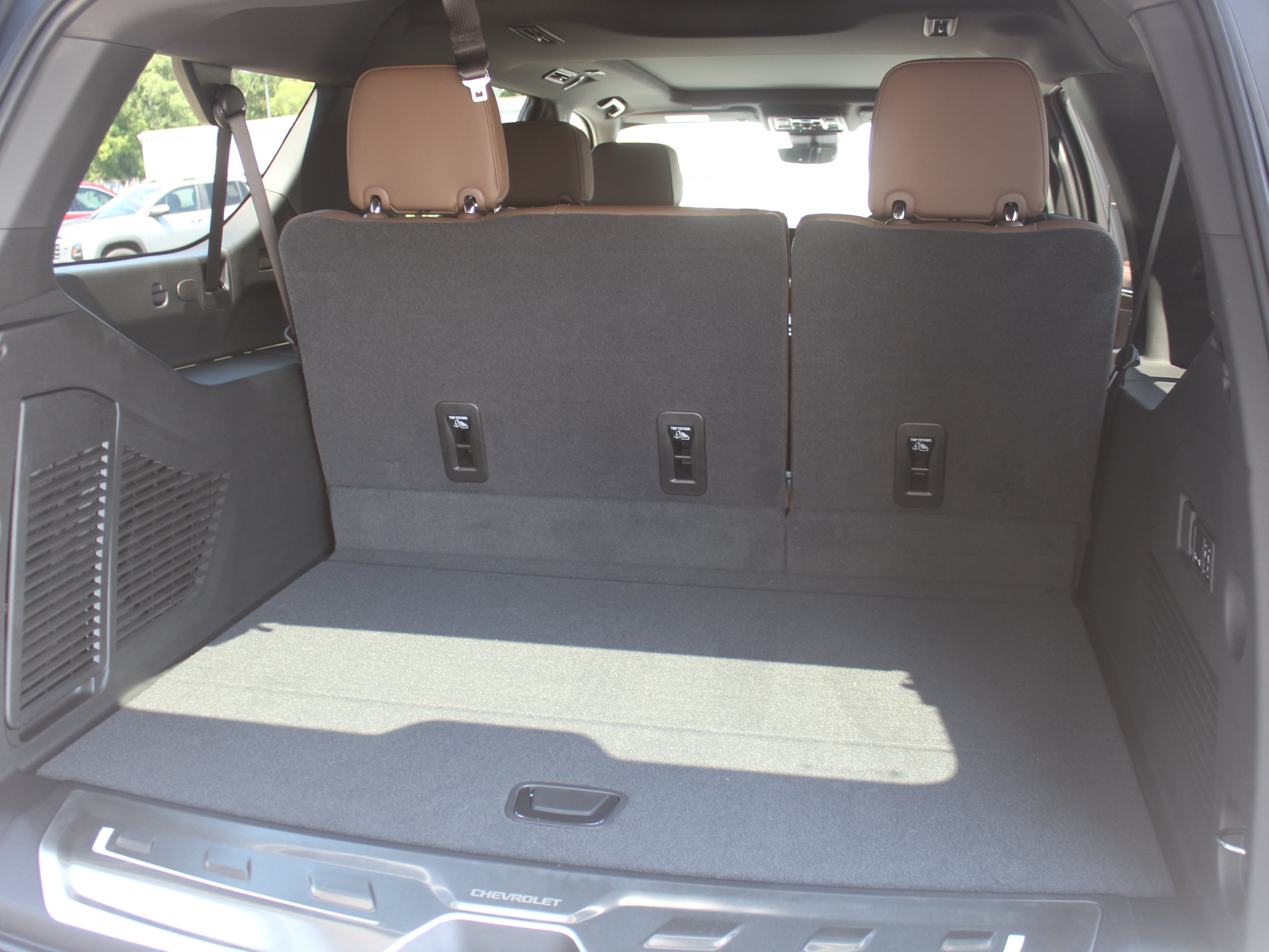 New 2026 Chevrolet Suburban High Country w/ LPO, Illumination Package AWD/4WD image 19