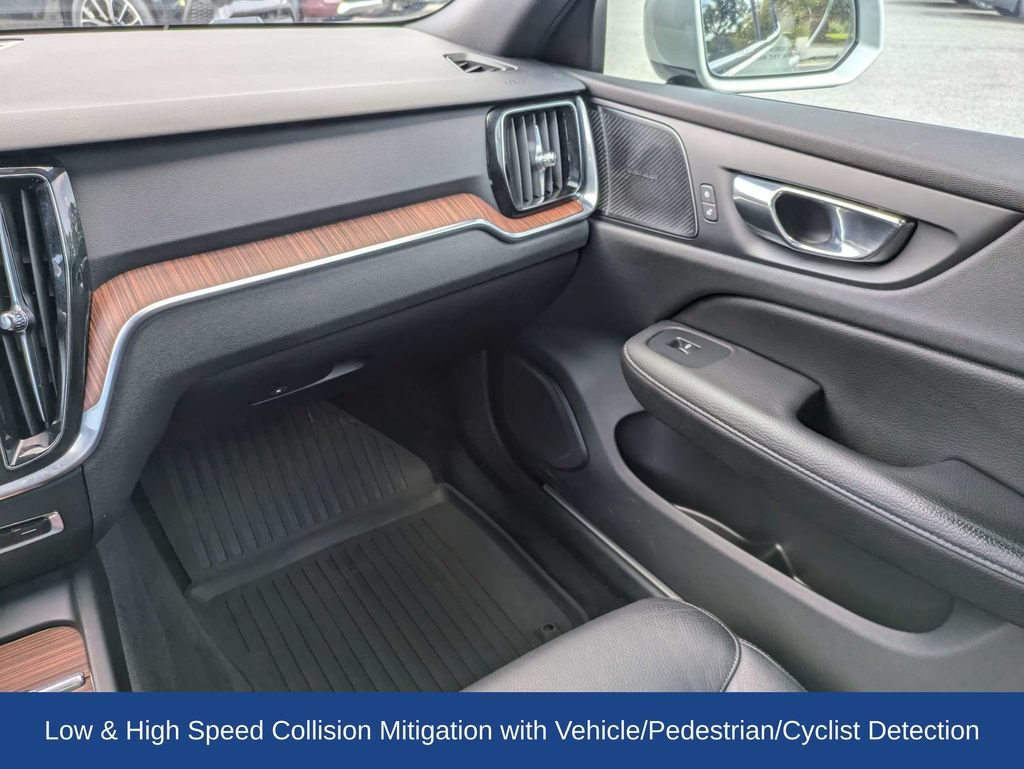 Used 2020 Volvo V60 T5 Momentum FWD image 20