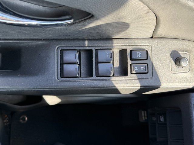 Used 2024 Nissan Frontier SV RWD image 14