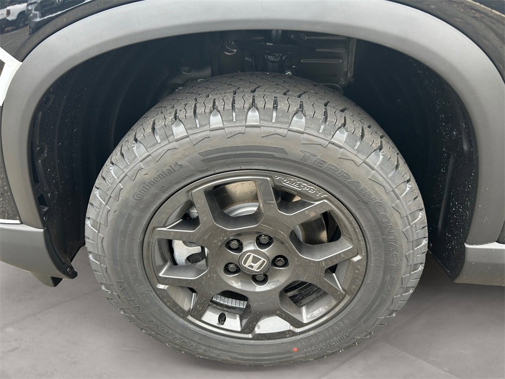 New 2025 Honda Pilot TrailSport image 14