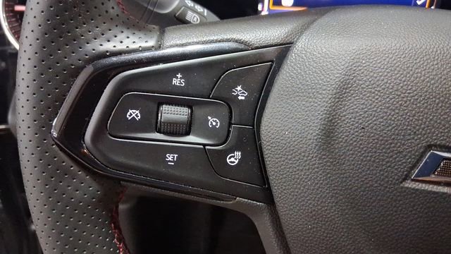 Used 2025 Chevrolet Trax RS w/ Driver Confidence Package FWD image 26