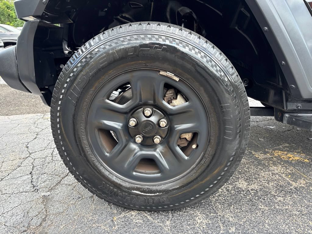 Used 2019 Jeep Wrangler Sport AWD/4WD image 9