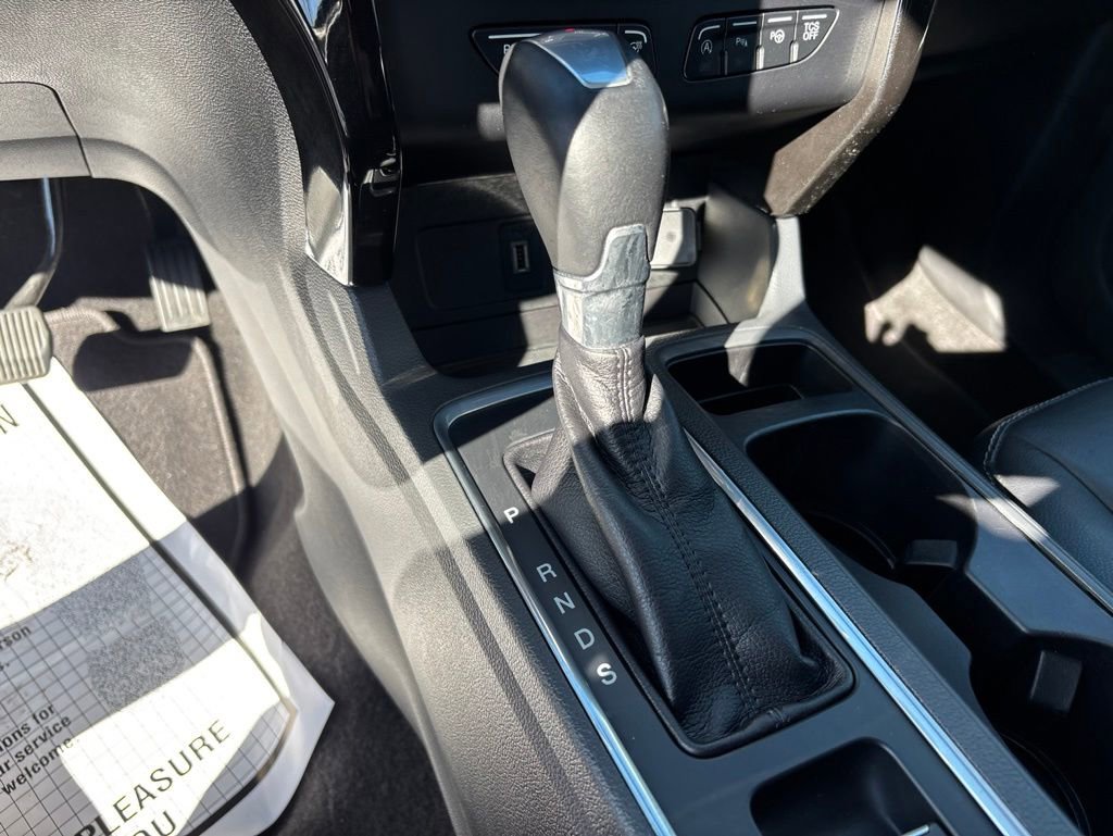 Used 2018 Ford Escape Titanium w/ Ford Safe & Smart Package AWD/4WD image 32