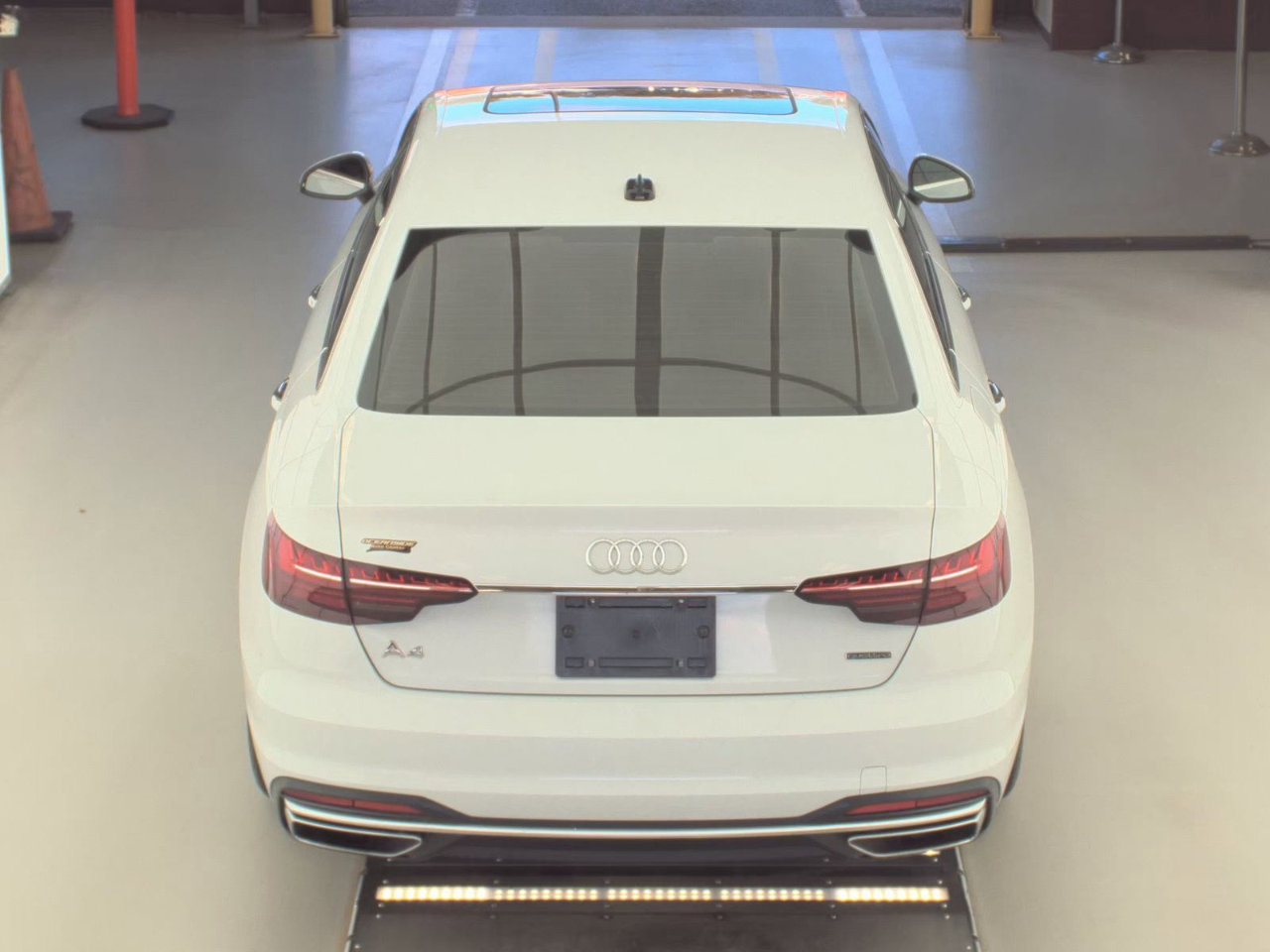 Used 2022 Audi A4 2.0T Premium image 3