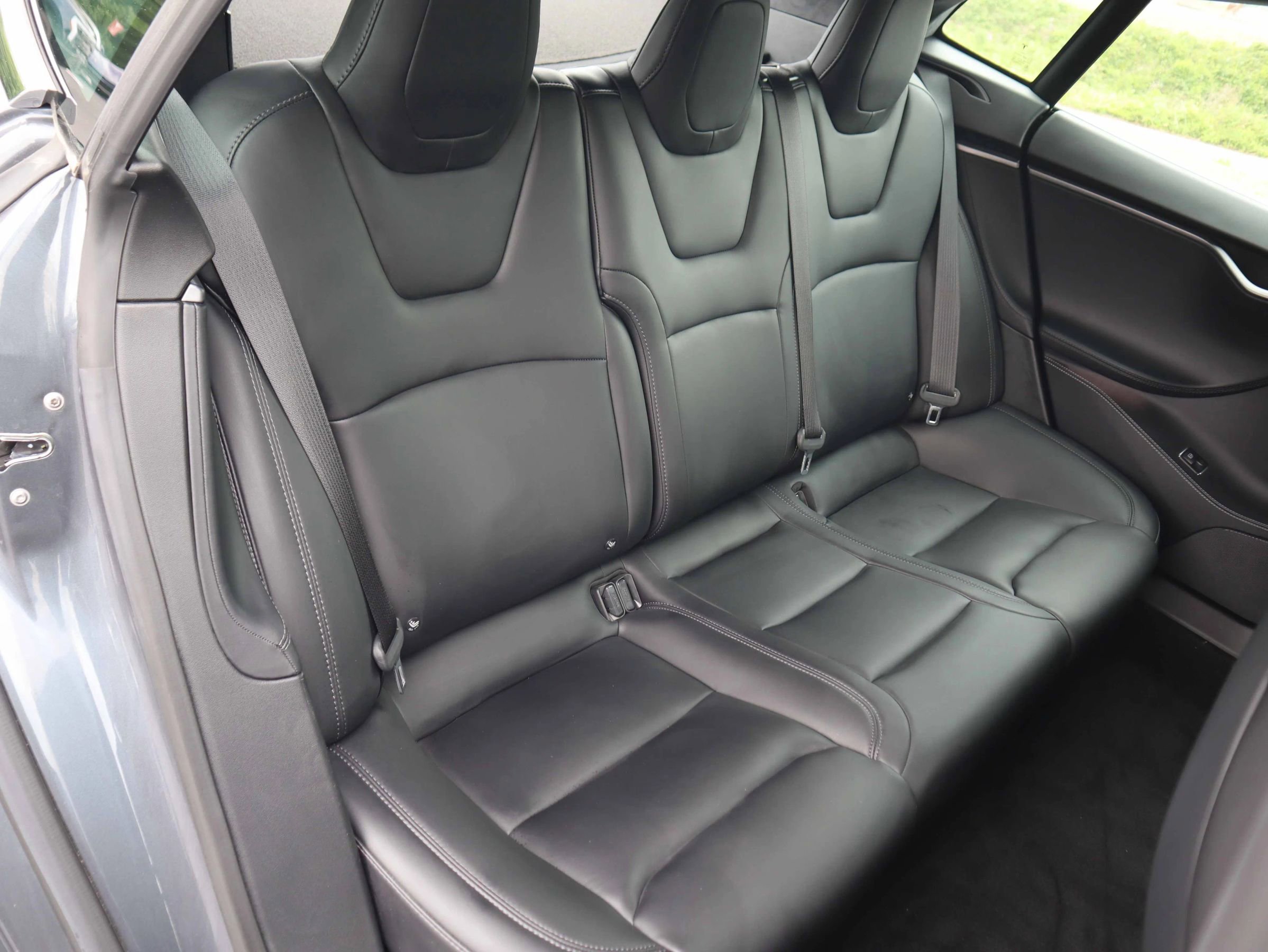 Used 2019 Tesla Model S Long Range AWD/4WD image 4