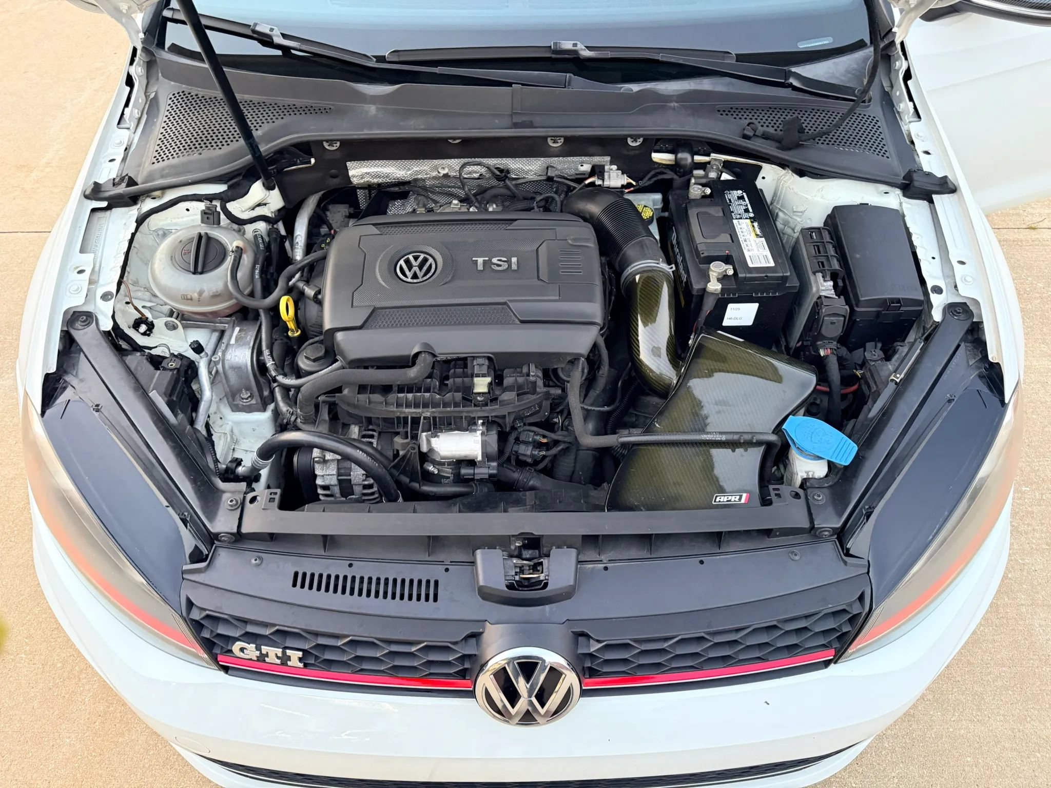 Used 2015 Volkswagen Golf 4-Door FWD image 27