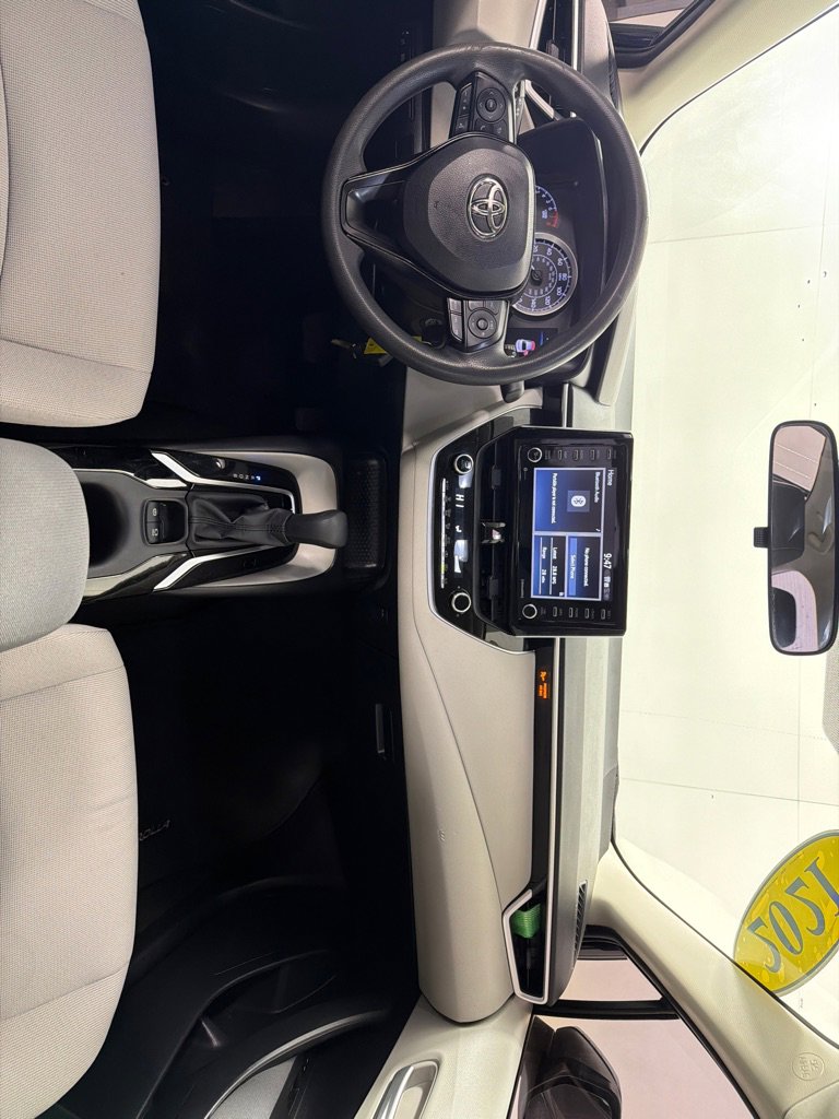 Used 2021 Toyota Corolla LE image 25