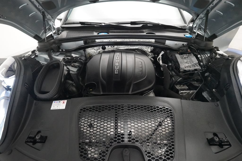Used 2020 Porsche Macan AWD/4WD image 8
