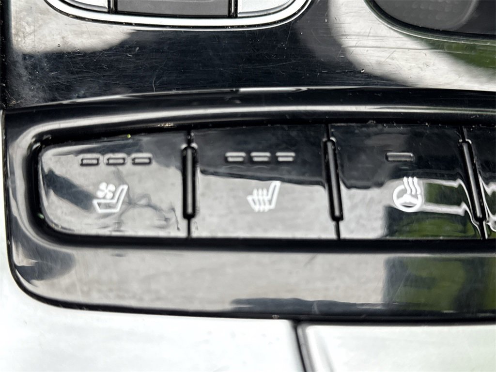 Used 2022 Hyundai Santa Cruz Limited image 31